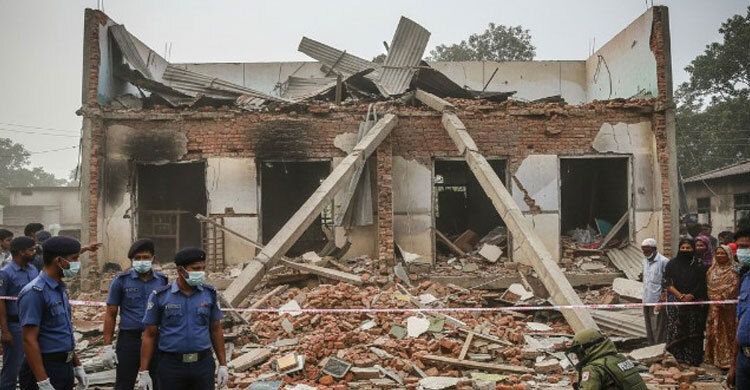 দক্ষিণ কেরানীগঞ্জে মাদরাসায় বিস্ফোরণ, নারী ও শিশুসহ চারজন আহত